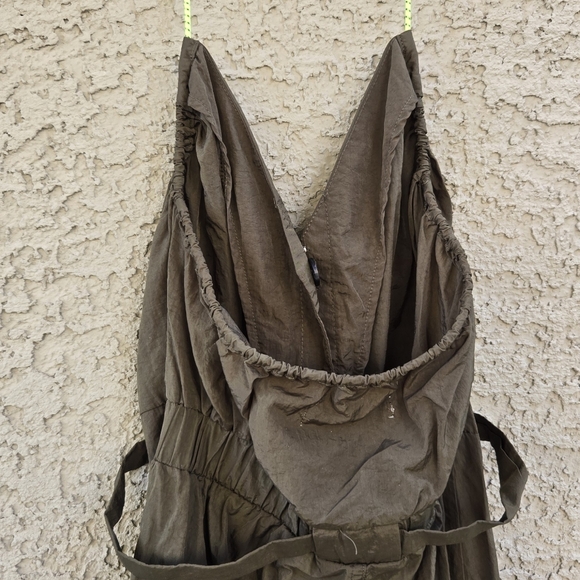 Urban Outfitters Cameron Nylon Belted Halter Jumpsuit - Picture 8 of 10